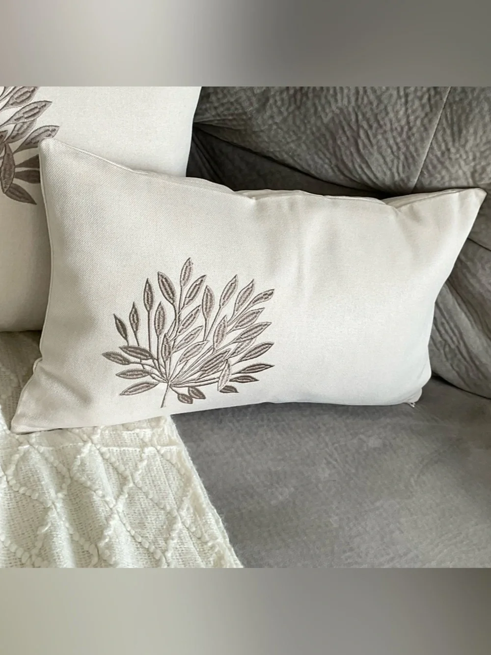 2pcs Pillow Covers (Inner Pillow Not Included),